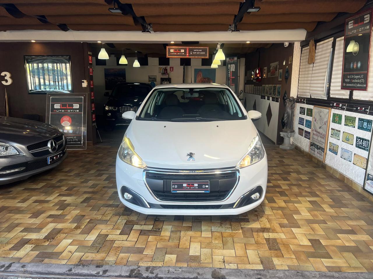 Peugeot 208 1.6 HDi 75 CV 10/2015