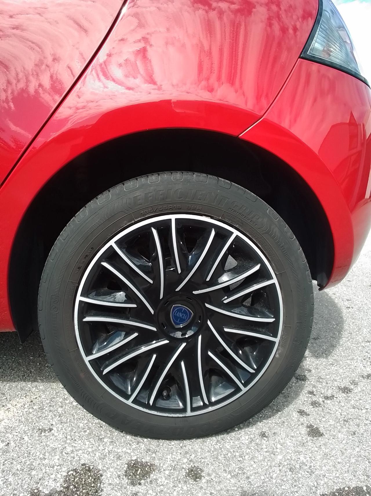 Lancia Ypsilon 1.0 FireFly 5 porte S&S Hybrid Ecochic Gold