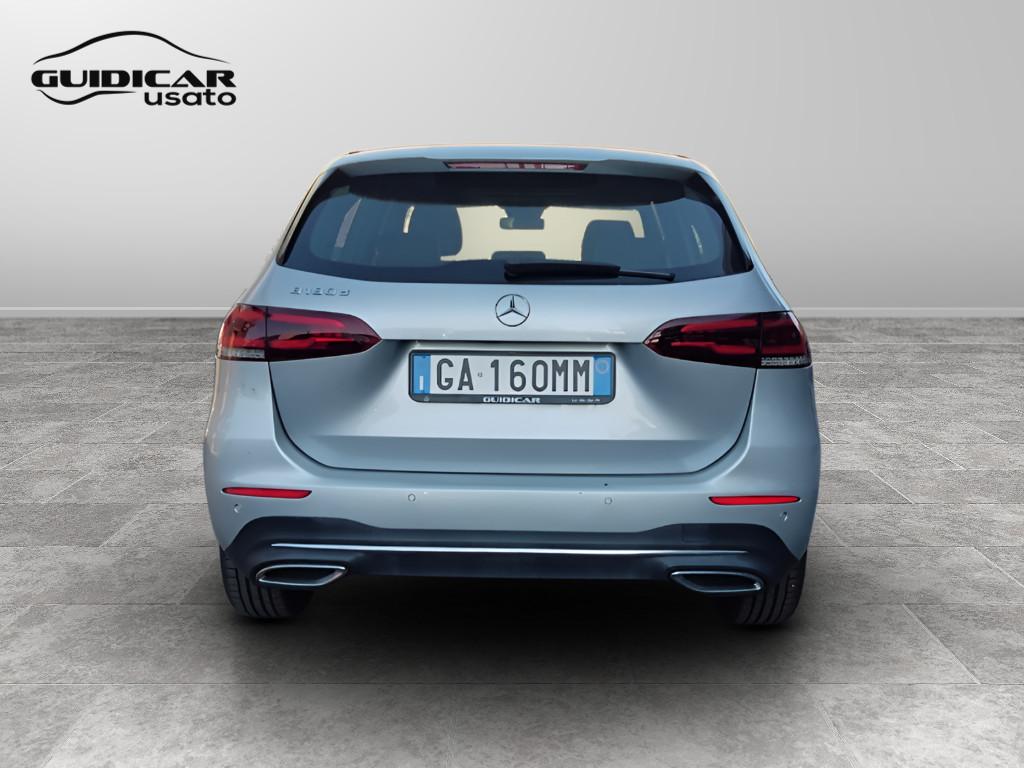 Mercedes-Benz Classe B - W247 2018 - B 180 d Sport Plus auto