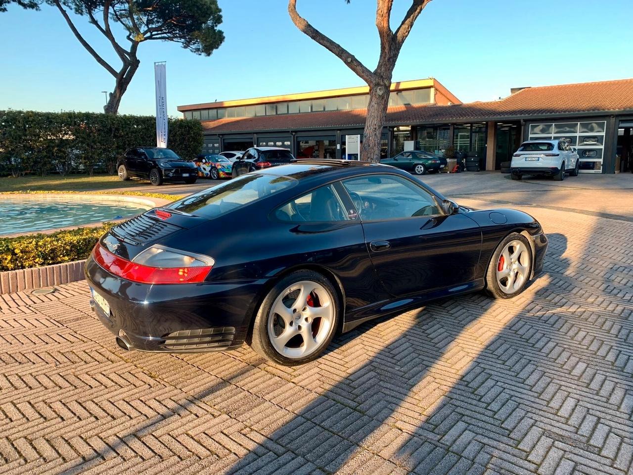 Porsche 911 Carrera 4S cat Coupé