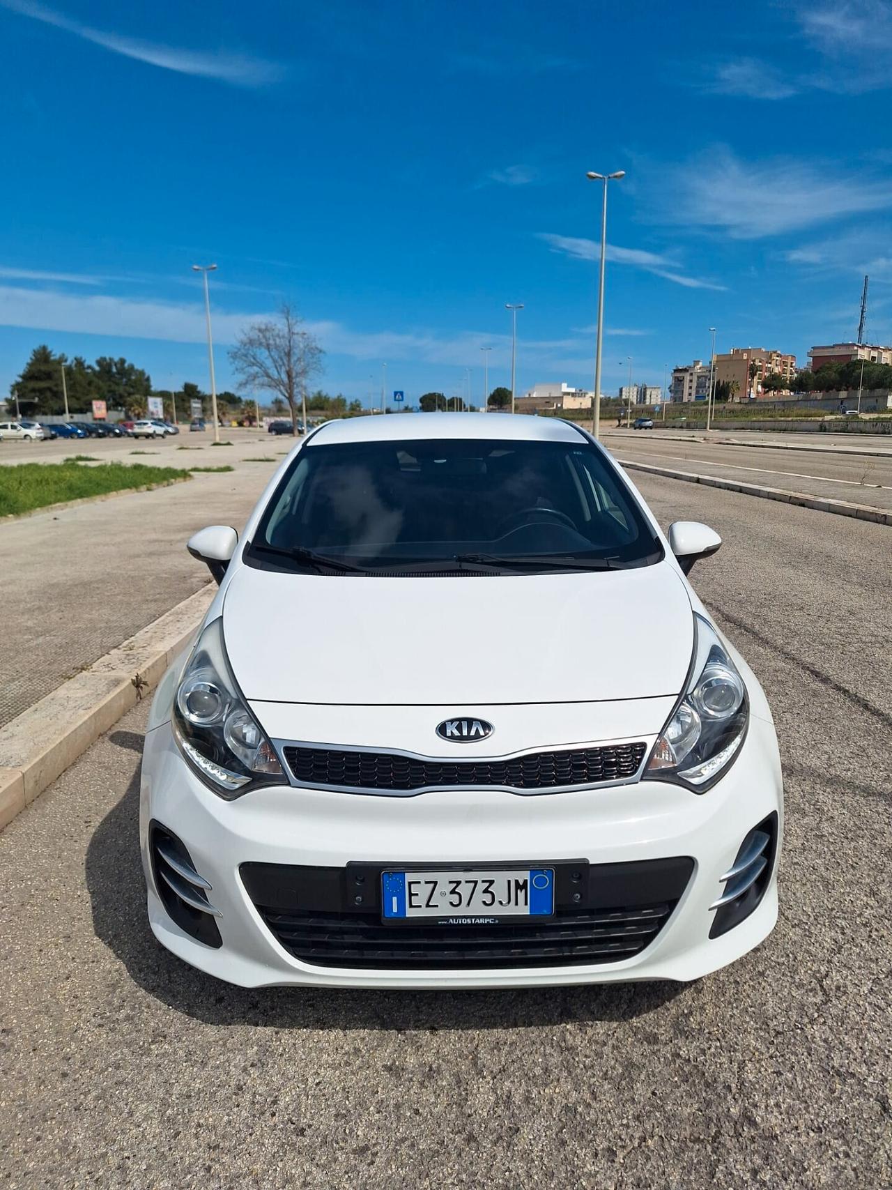 Kia Rio 1.4 CRDi 5p. Cool - 2015