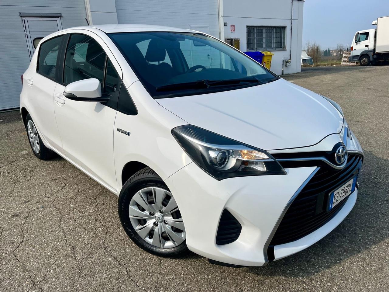 Toyota Yaris 1.5h 2015 61.000km pari al nuovo