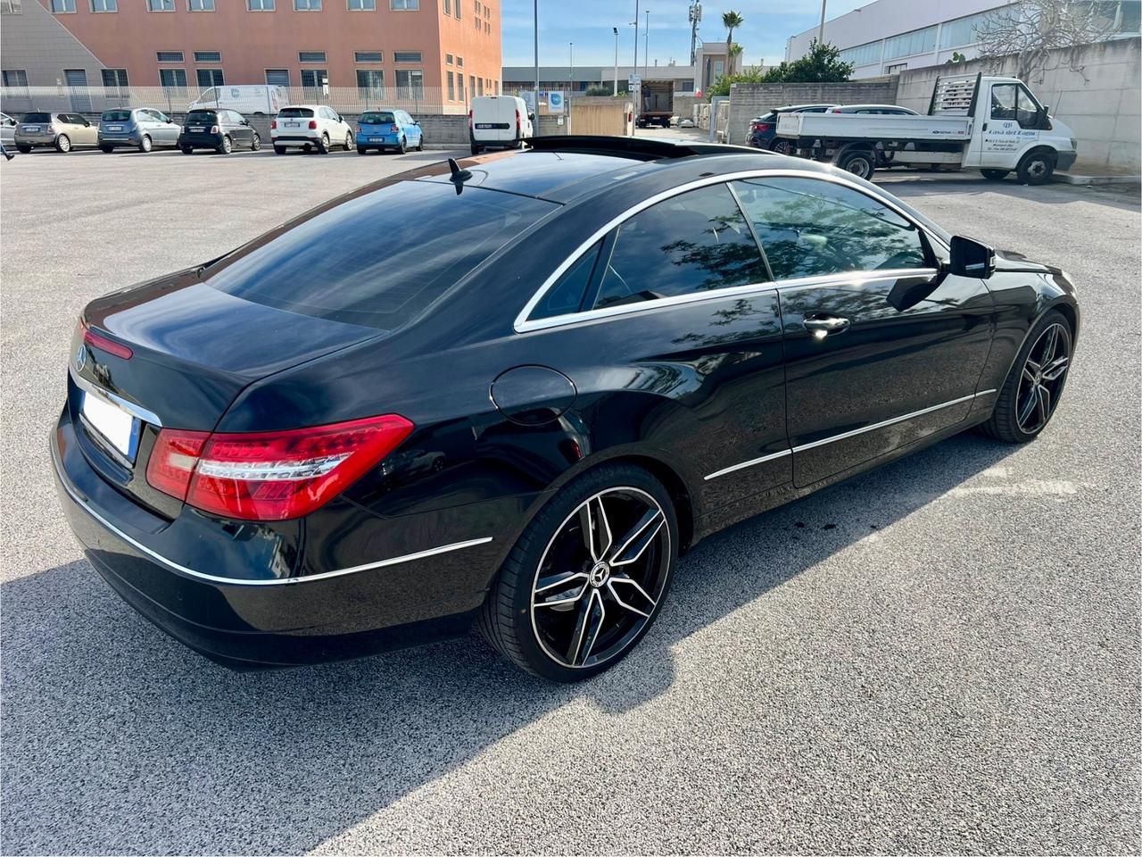 Mercedes-benz E 220 E 220 CDI Coupé BlueEFFICIENCY Avantgarde