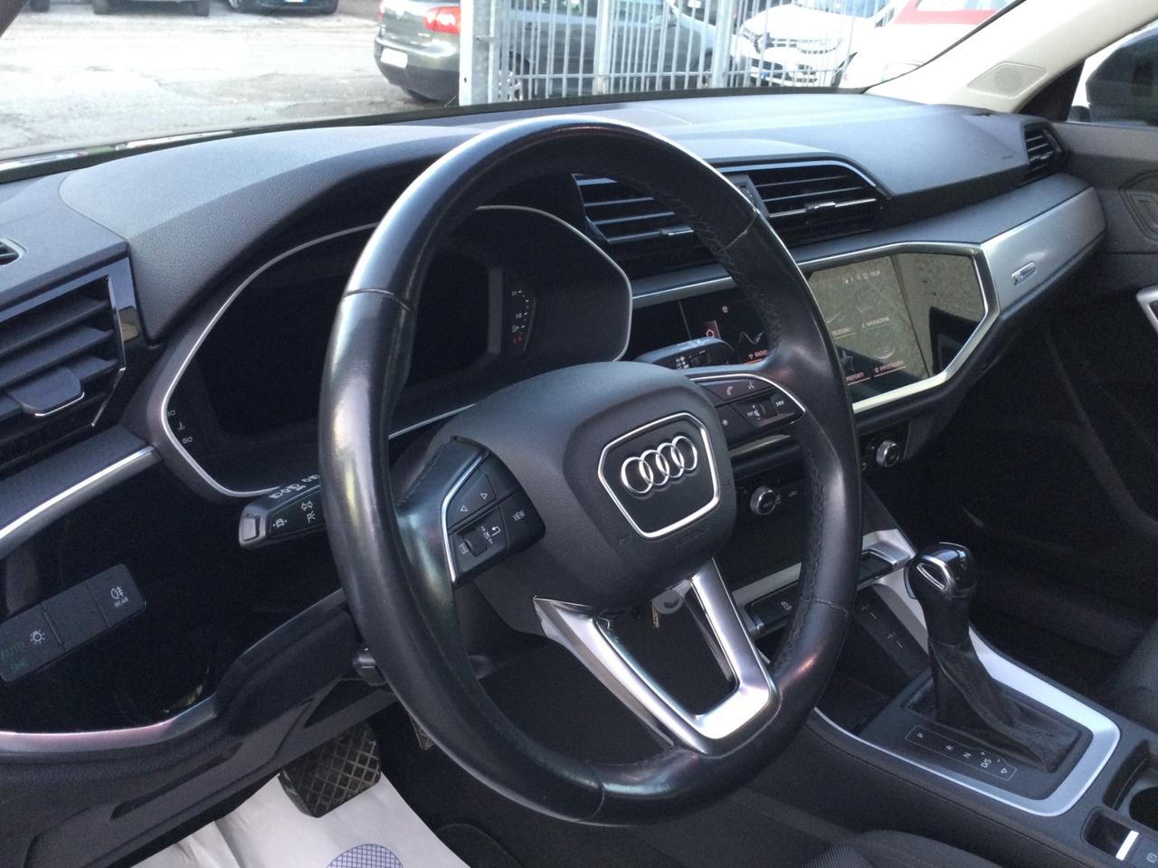 Audi Q3 35 TDI S tronic Business Advanced
