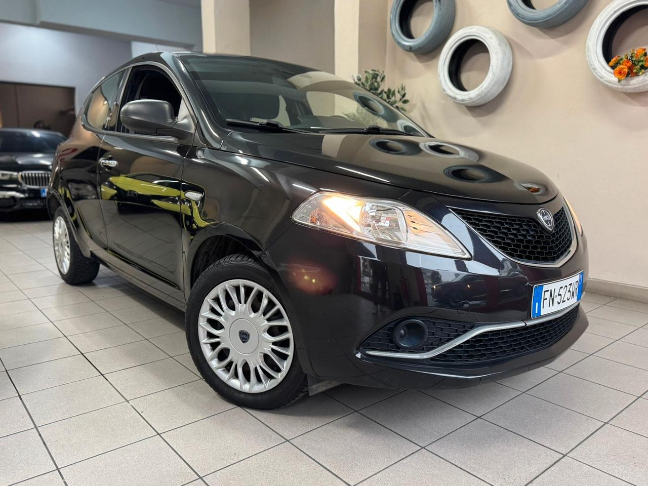 Lancia Ypsilon 1.2 69 CV 5 porte Platinum