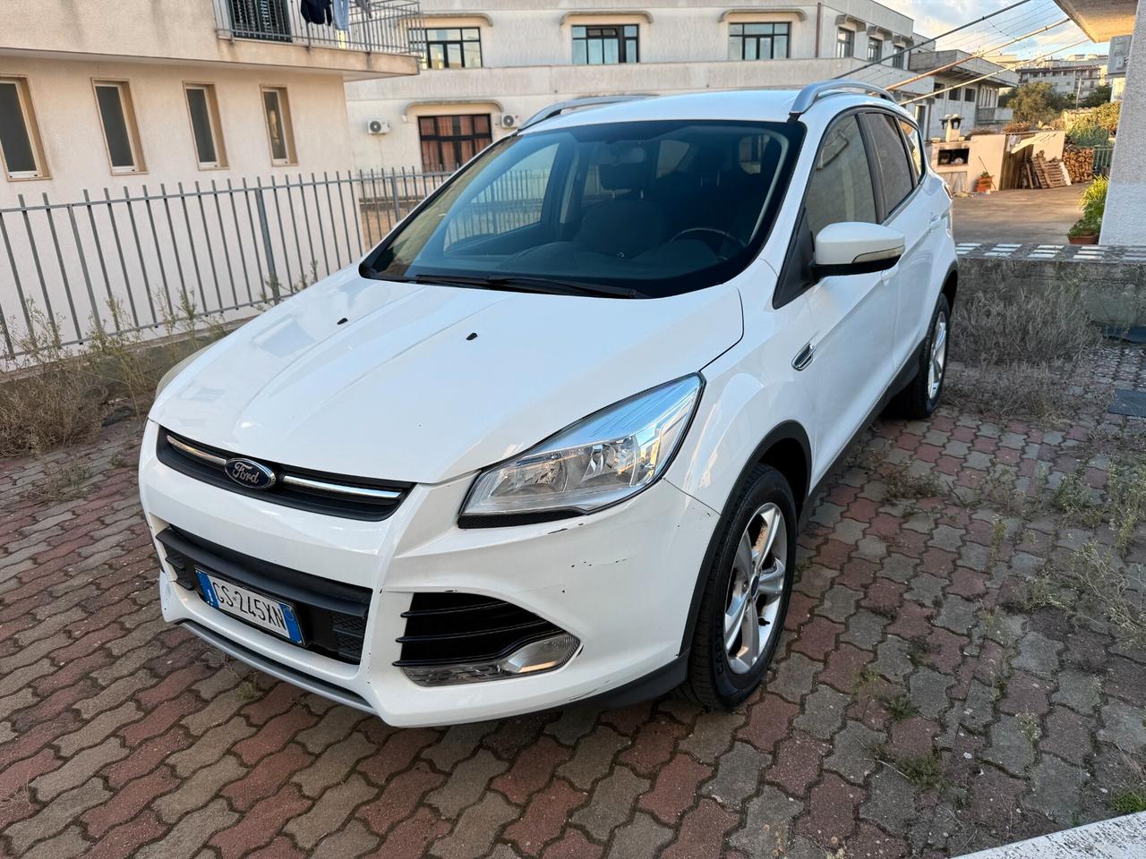 Ford Kuga 2.0 TDCI 120 CV S&S 2WD Bus. Privato Vende
