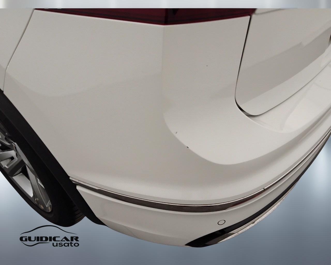 VOLKSWAGEN Tiguan II 2021 - Tiguan 2.0 tdi R-Line 150cv dsg