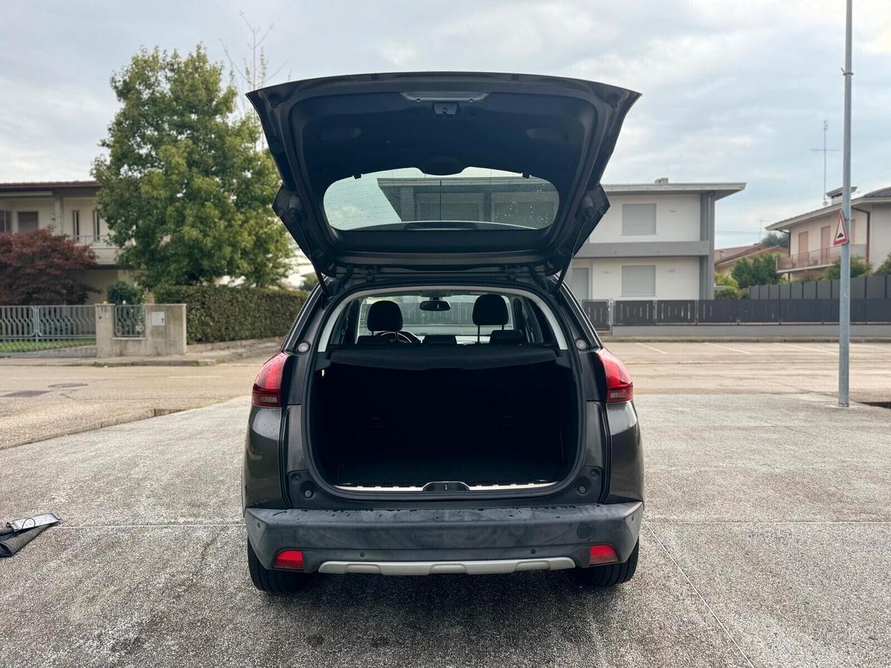 Peugeot 2008 BlueHDi 100 GT Line