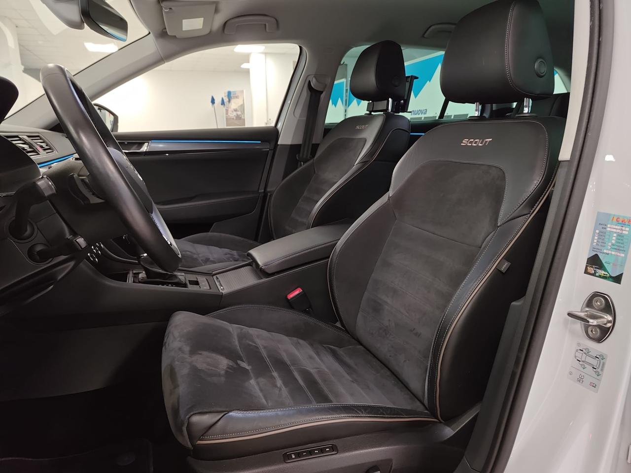 SKODA Superb Wagon 2.0 tdi Scout 4x4 190cv