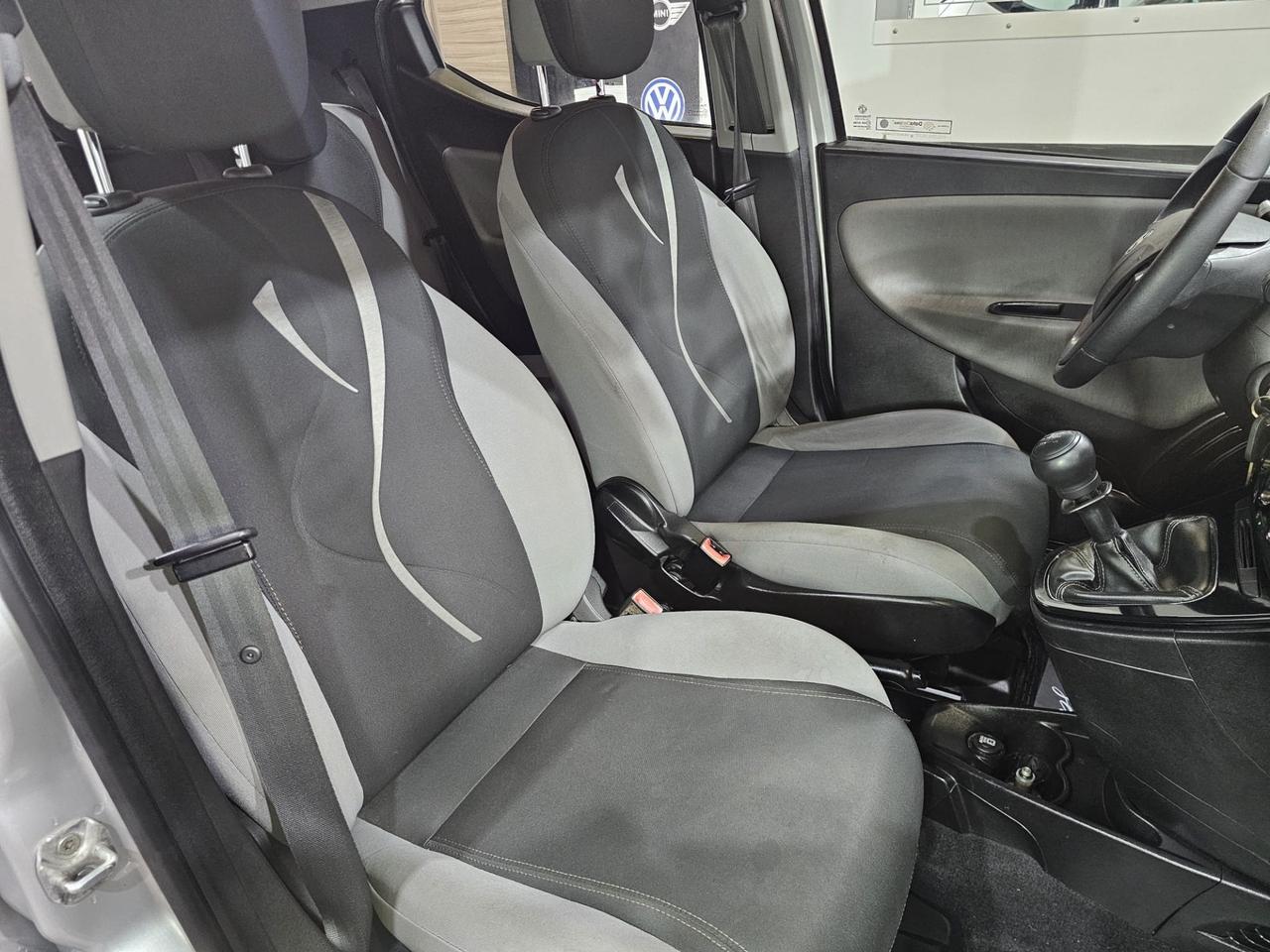 Lancia Ypsilon 1.2 GPL 69cv