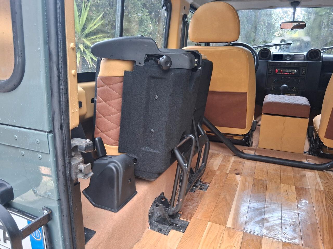 Land Rover Defender 90 2.4 TD4 Station Wagon