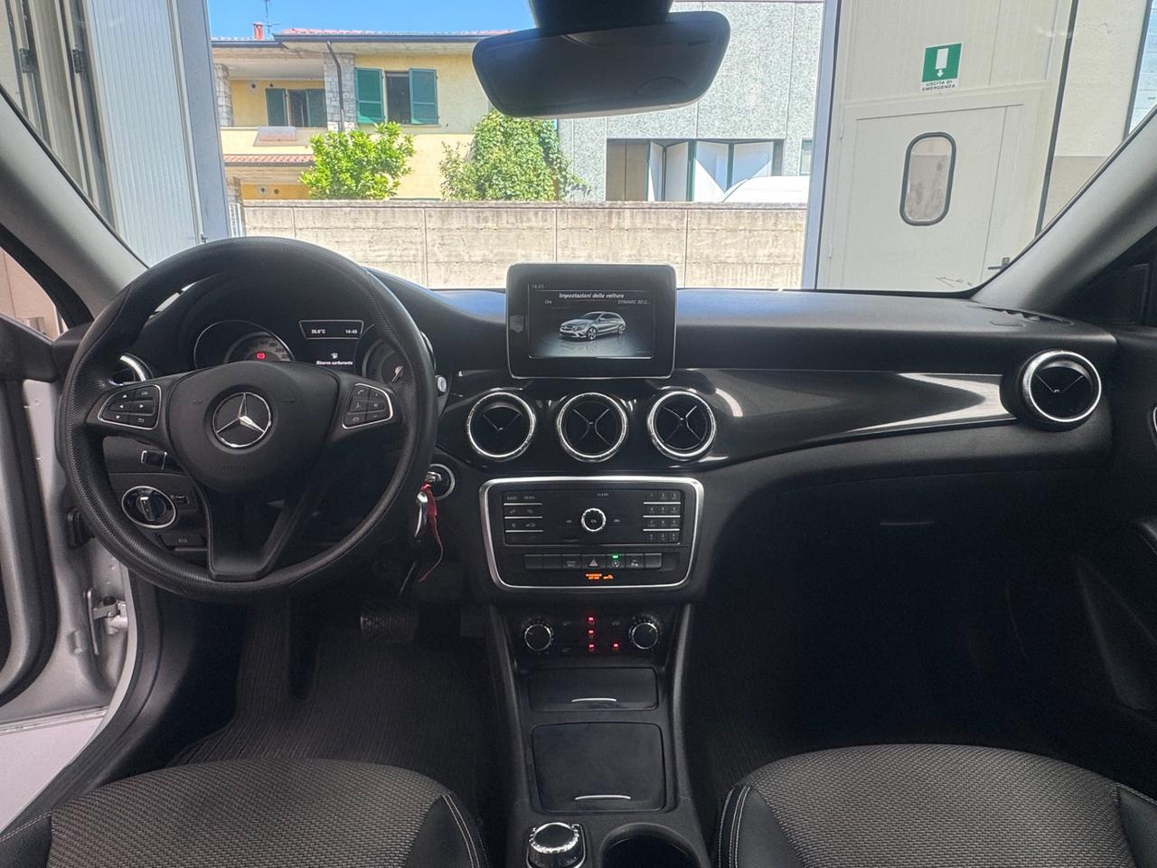 Mercedes-benz CLA 200 d 4Matic Automatic Sport