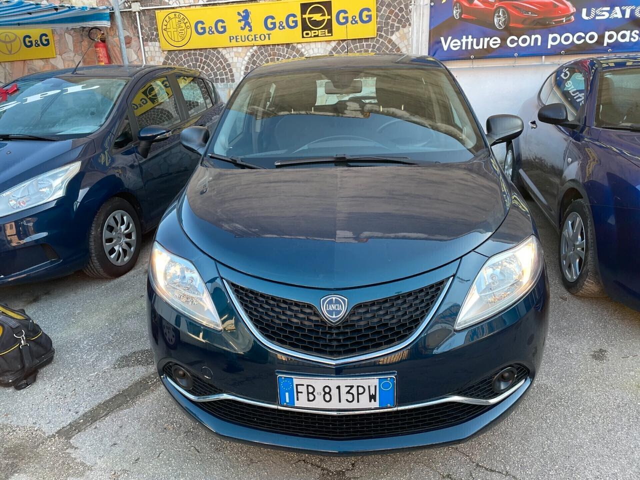Lancia Ypsilon 1.2 69 CV 5 porte Silver