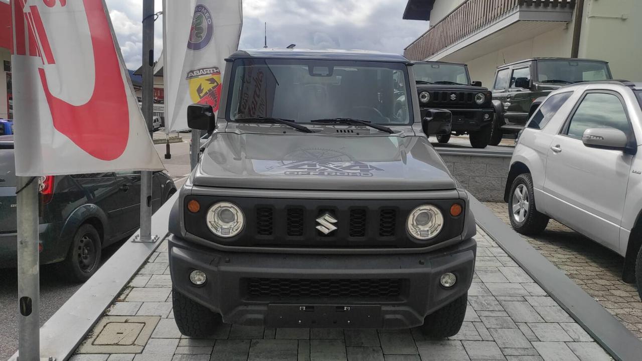 SUZUKI JIMNY TOP 1.5 BENZINA 4 POSTI GANCIO TRAINO