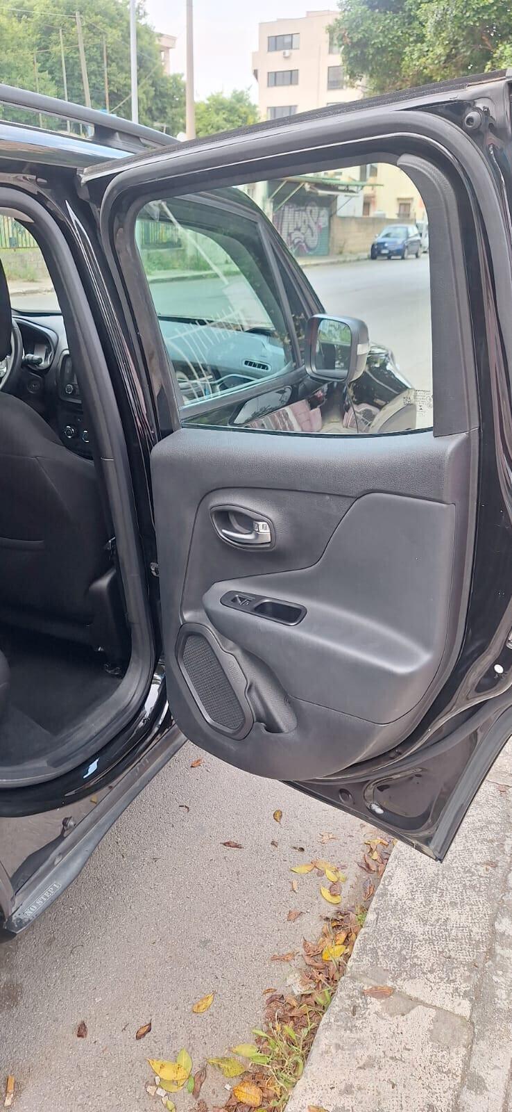 Jeep Renegade 1.6 Mjt 130 CV Longitude