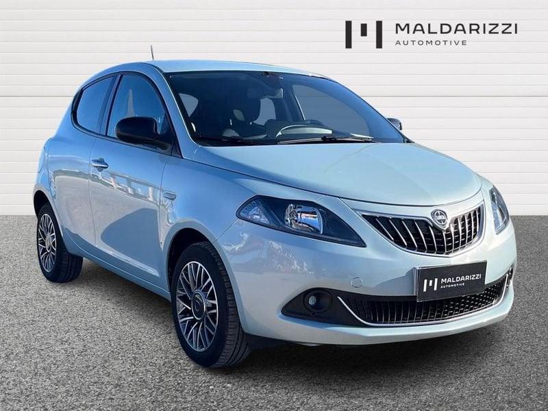 Lancia Ypsilon III 2021 1.0 firefly hybrid Gold Plus s&s 70cv