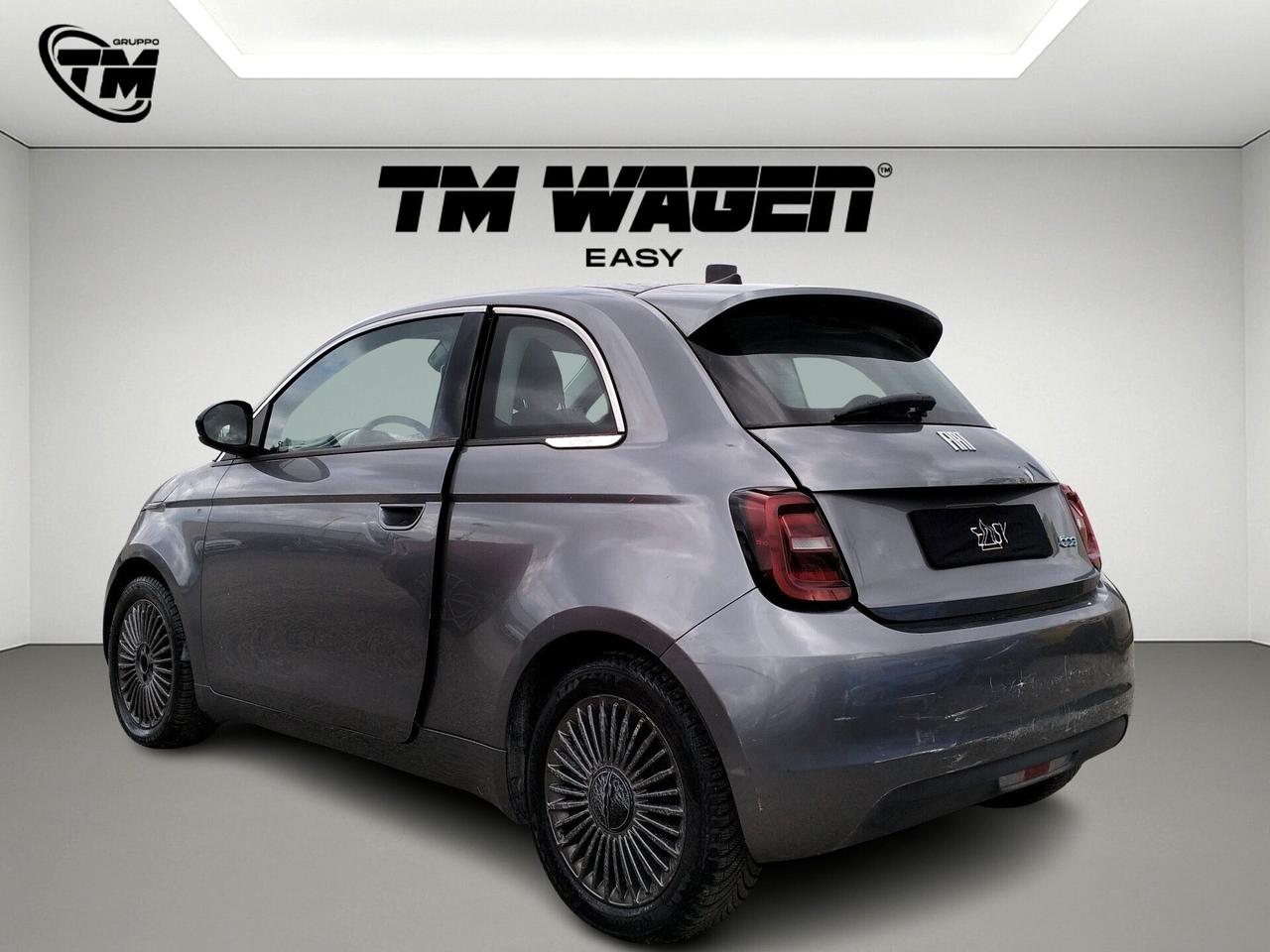 Fiat 500e 42 kWh La Prima - PER OPERATORI DEL SETTORE