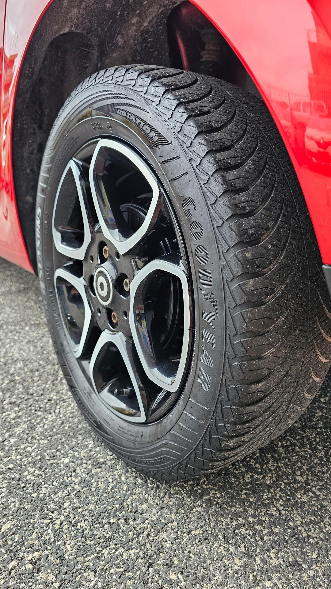 Smart ForFour 90 0.9 Turbo twinamic Passion NAV ANDROID JBL TAGL UFF LED RETROCAM