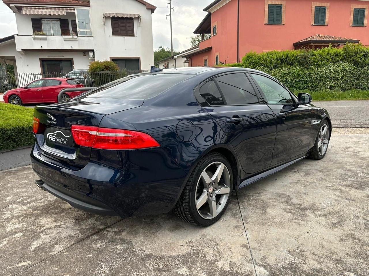 Jaguar XE 2.0 D Turbo Portfolio