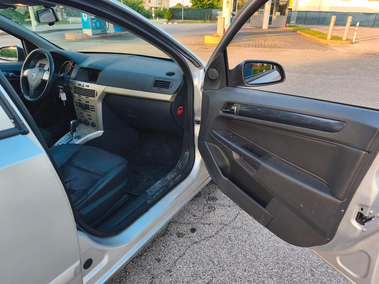 Opel Astra 1.9 CDTI automatico Accetto Permute