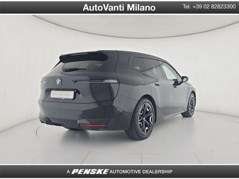 BMW iX xDrive50 Pacchetto Sportivo
