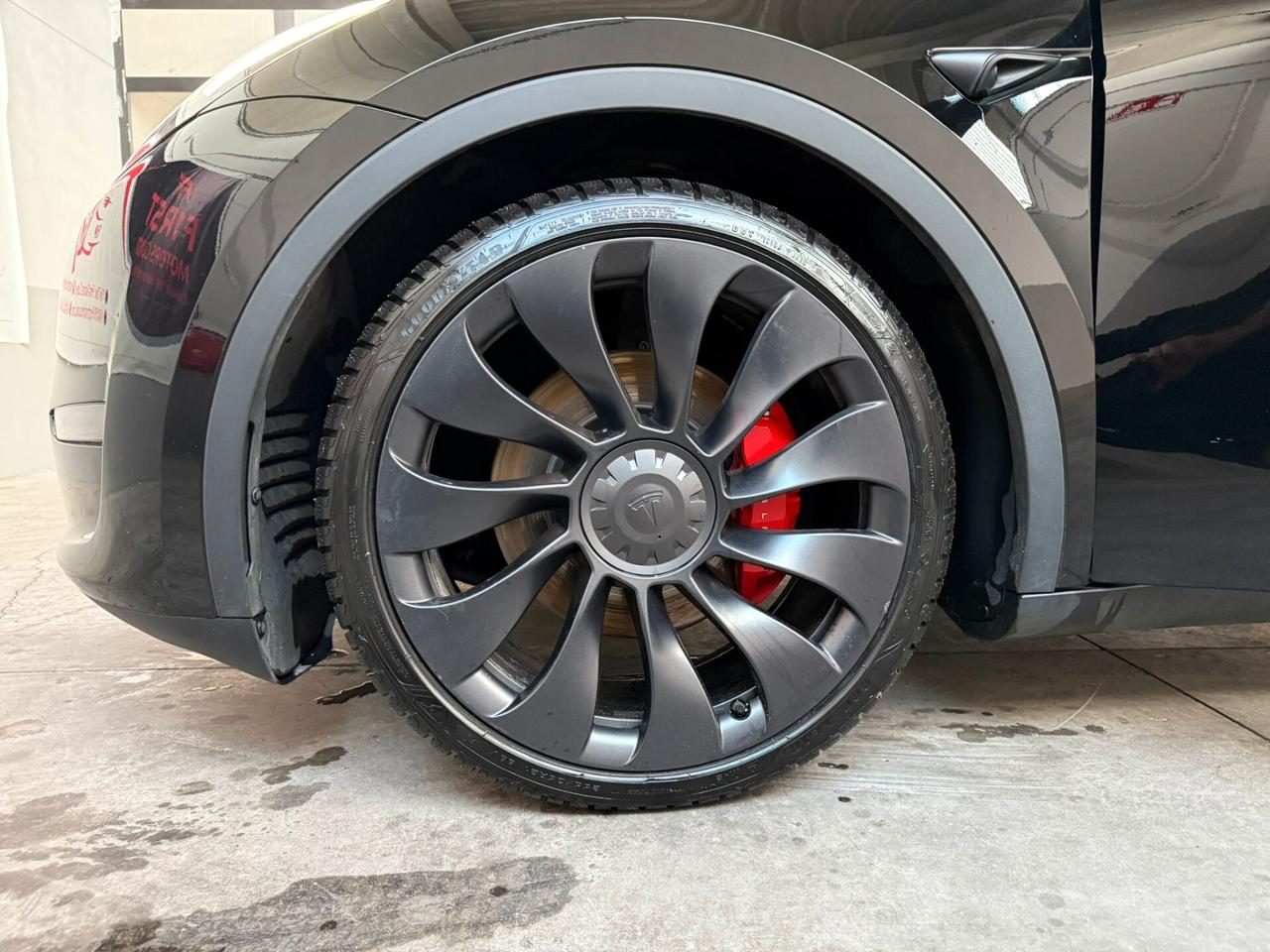 Tesla Model Y Performance AWD