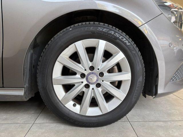 MERCEDES-BENZ A 180 CDI BlueEFF. *SEDILI RISCALDATI*NAVIGATORE*PELLE*