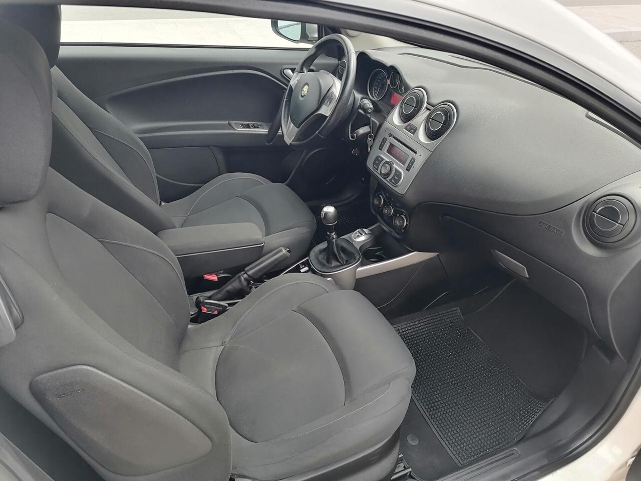 Alfa Romeo MiTo 1.3 JTDm-2 95 CV S&S Distinctive