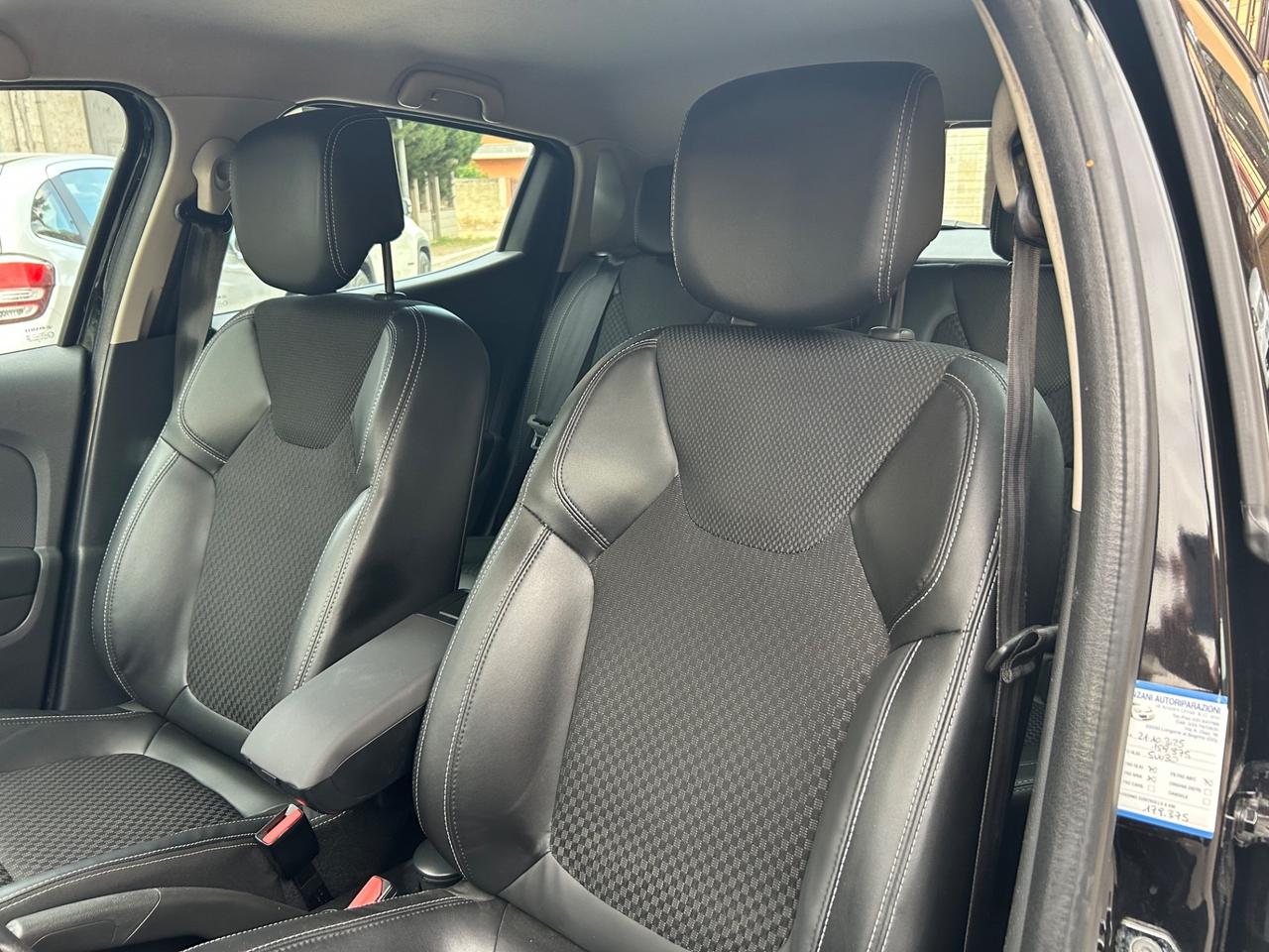 Renault Clio dCi 8V 75 CV 5 porte Moschino Zen