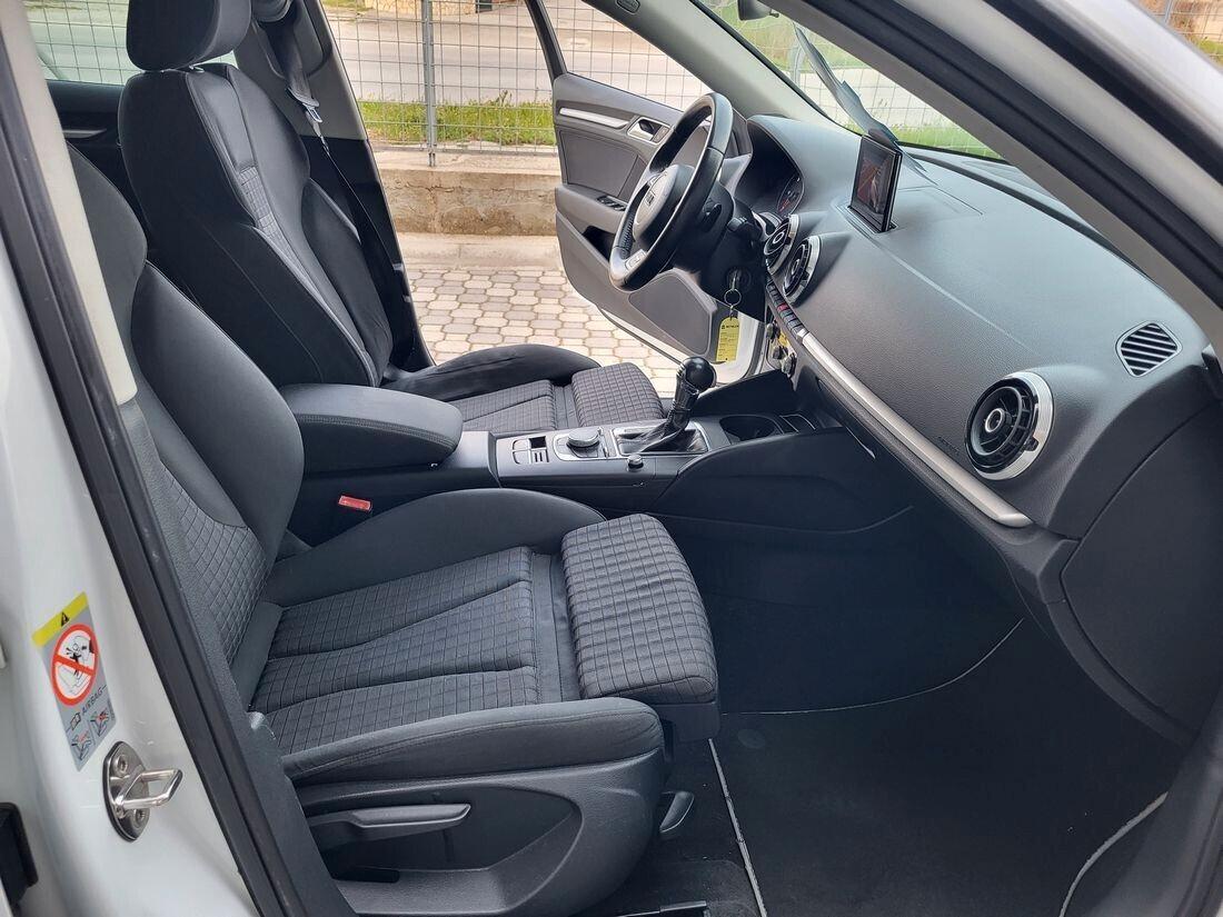 Audi A3 SPB 2.0 TDI 150 CV S tronic + F1 ***S-LINE EDITION ***