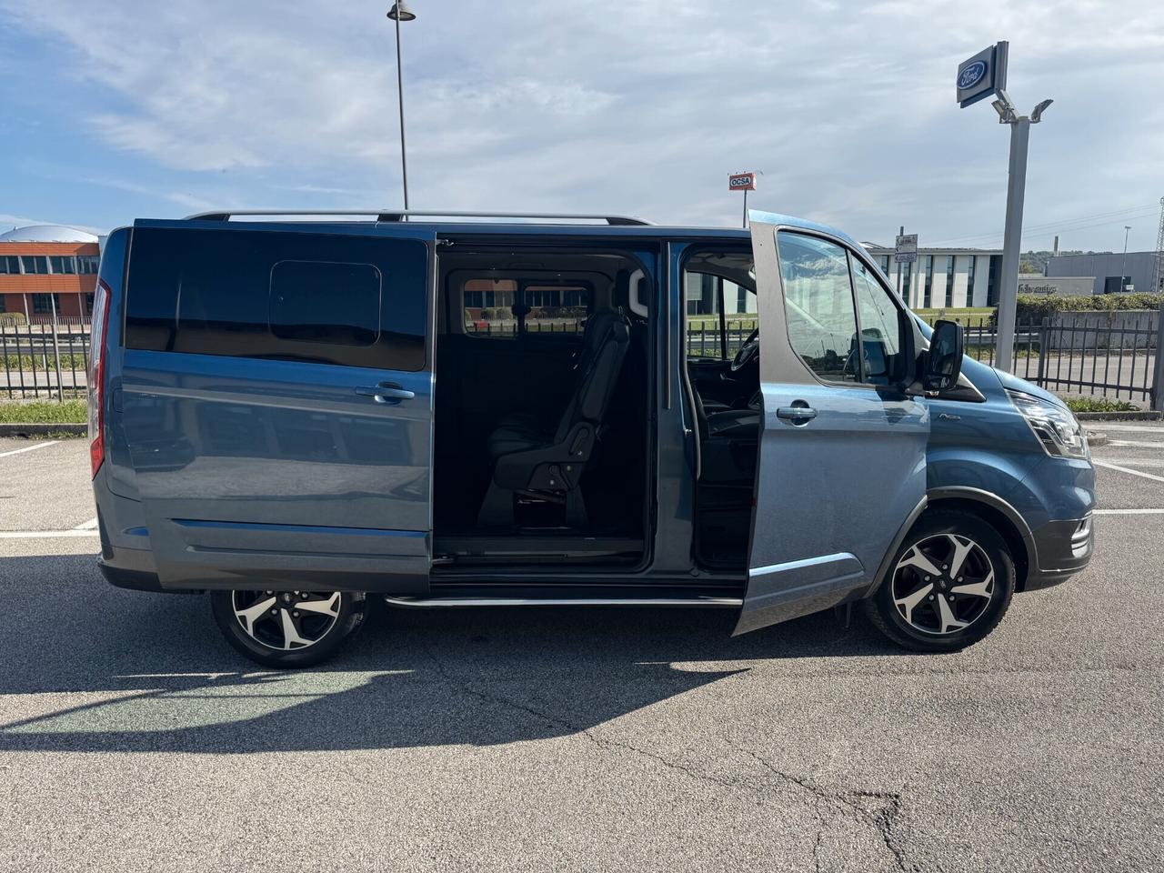 Ford Tourneo Custom Active 2.0 Diesel-Hybrid 185CV 8 posti