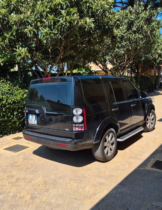 Land Rover Discovery 7 posti