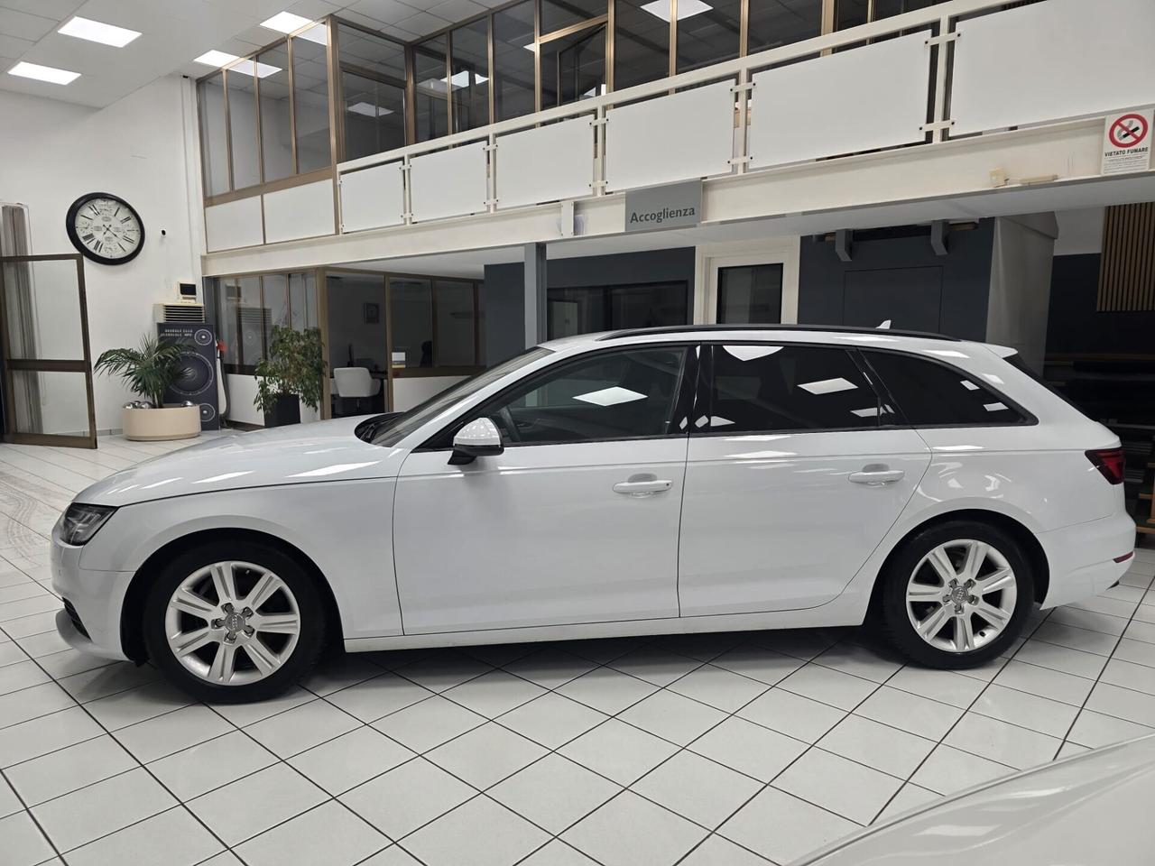 Audi A4 Avant 2.0 TDI 122 CV S tronic Business
