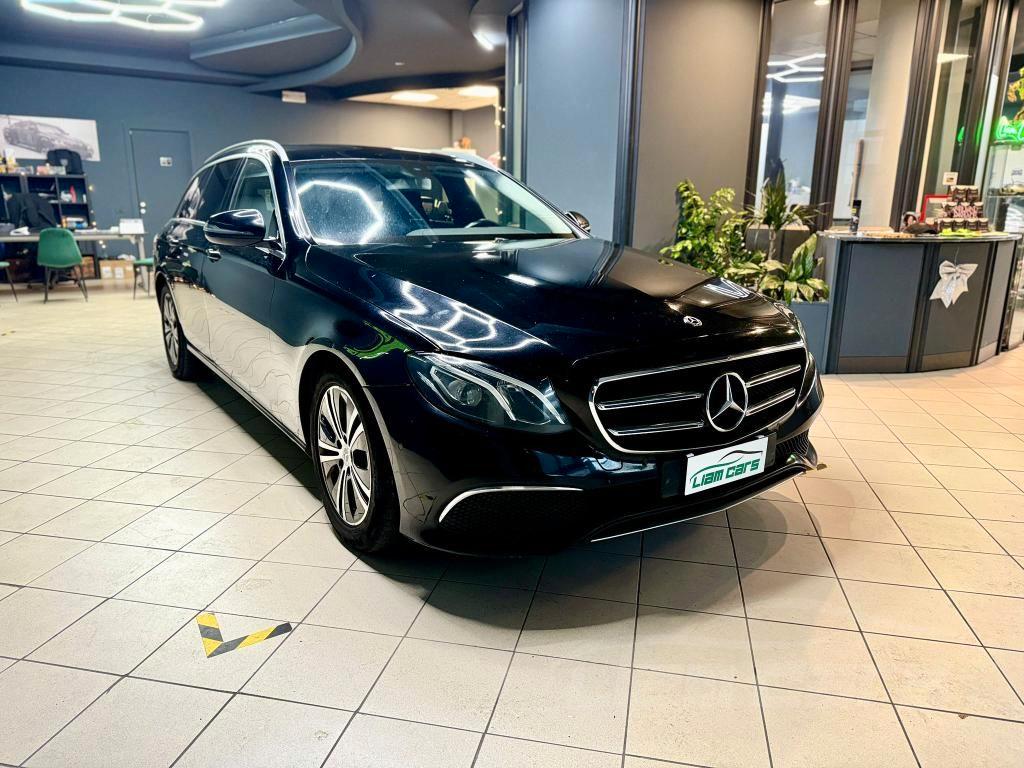 Mercedes E220 PREMIUM PLUS