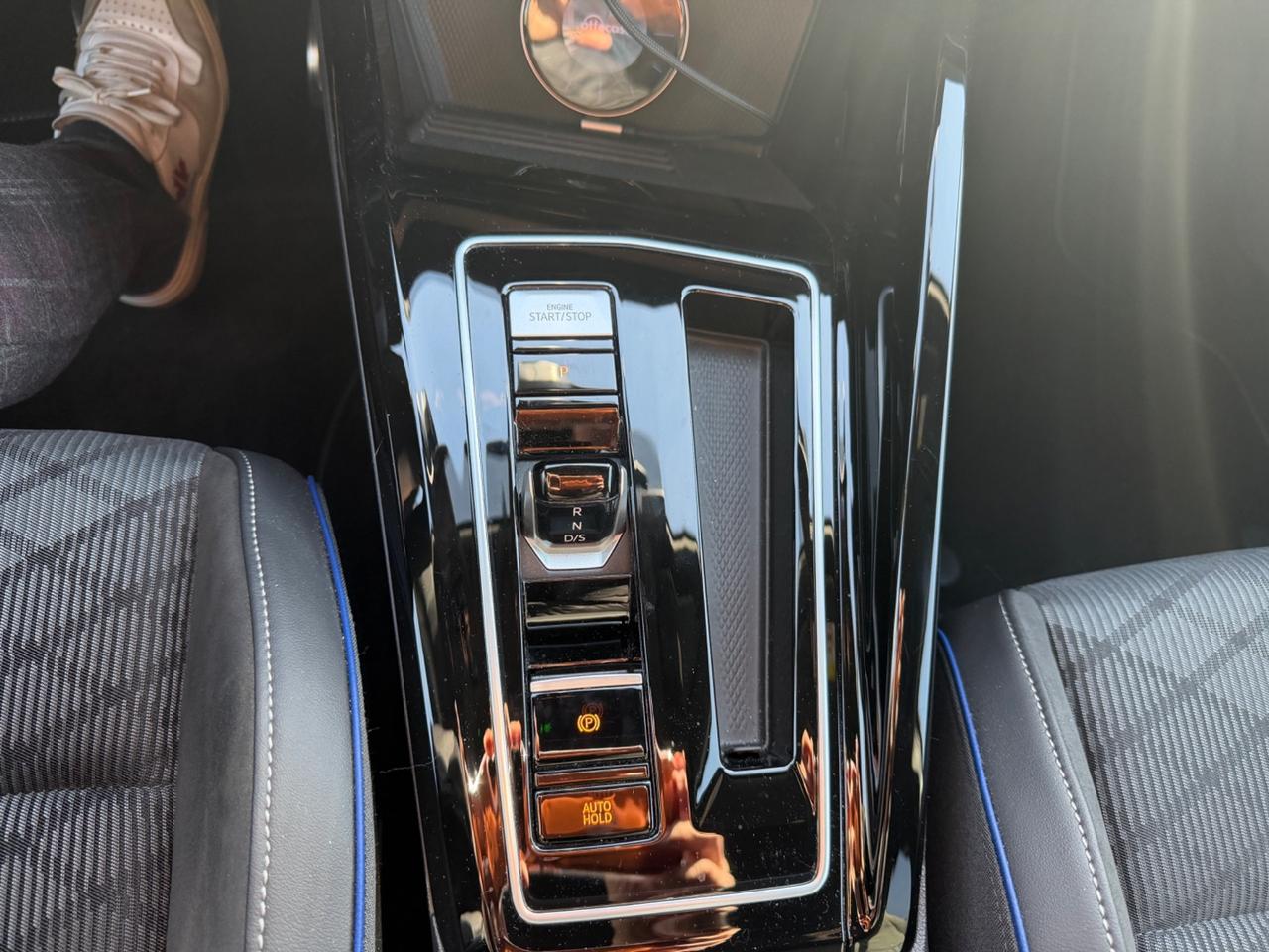 Volkswagen Golf 1.5 eTSI 115 CV DSG R-Line