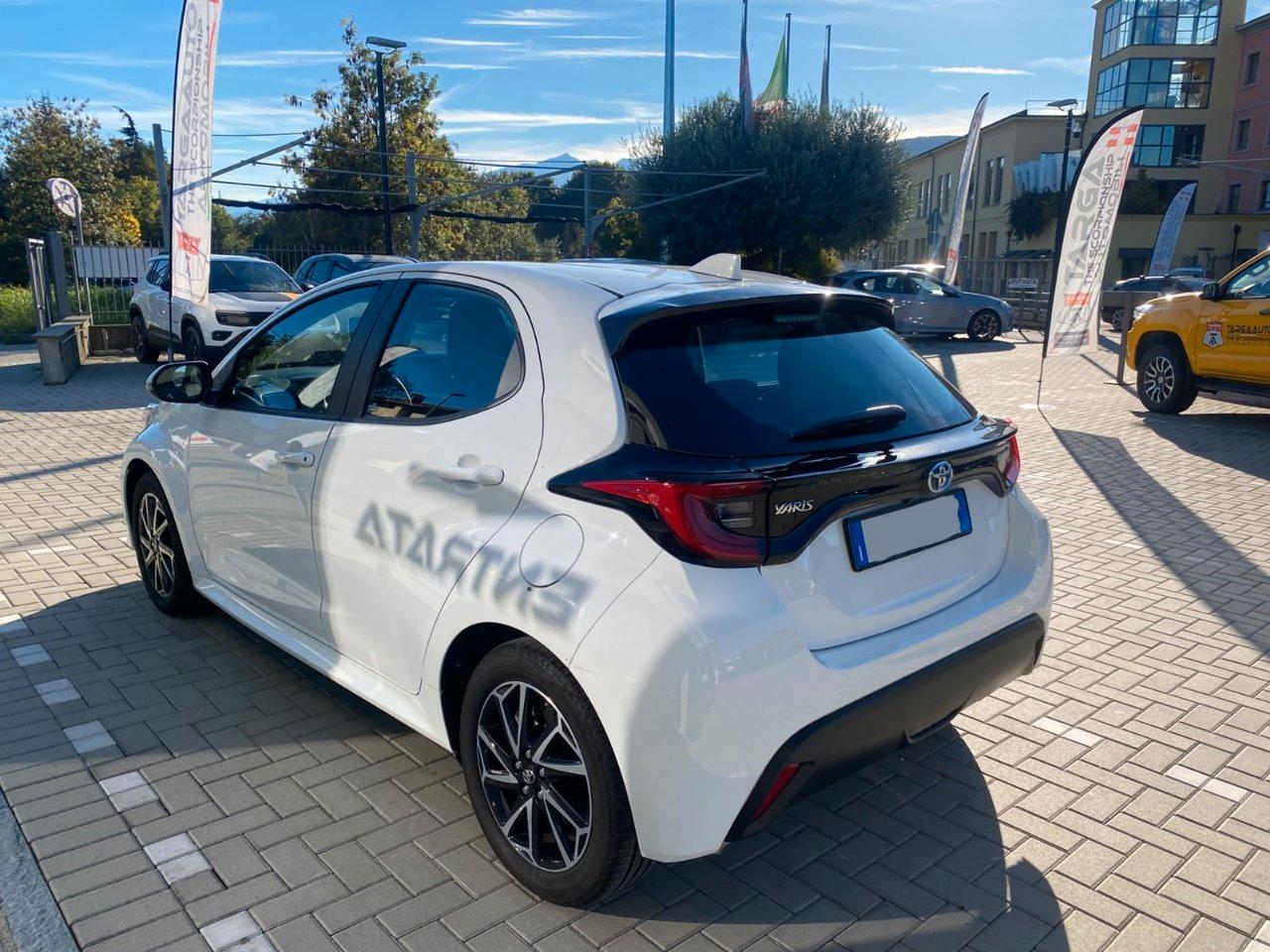 Toyota Yaris 1.5h Lounge