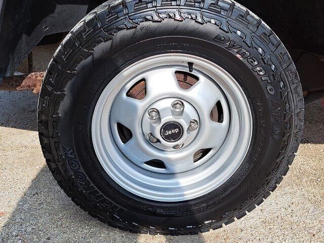 Jeep Grand Cherokee ZJ 4.0 L6 4X4 -ASI TARGA ORO