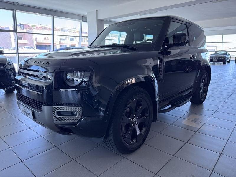 Land Rover Defender 3.0D I6 200 90 X-Dynamic SE AWD auto.
