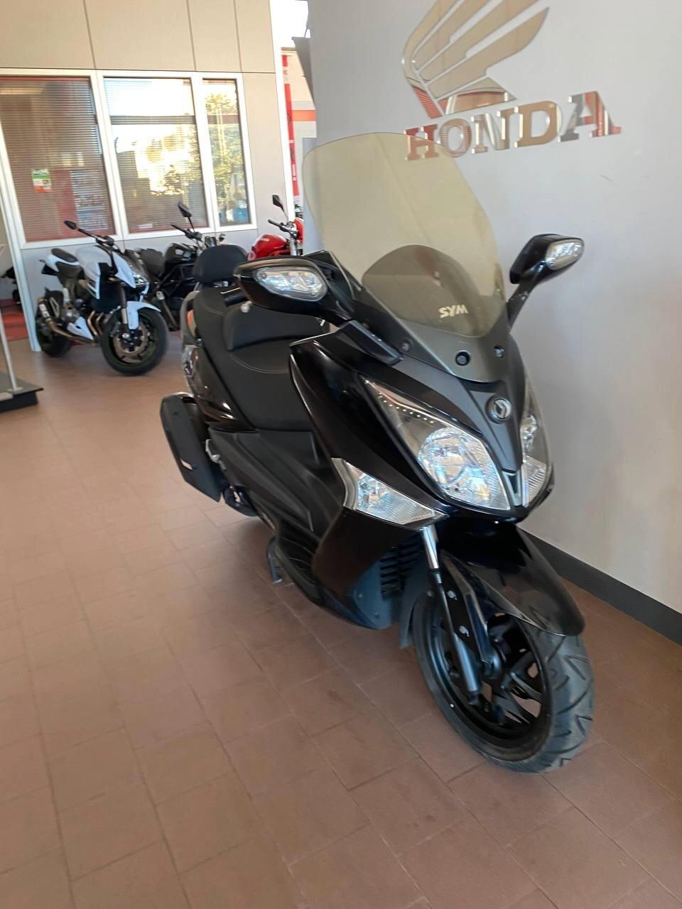 Sym Joymax 300