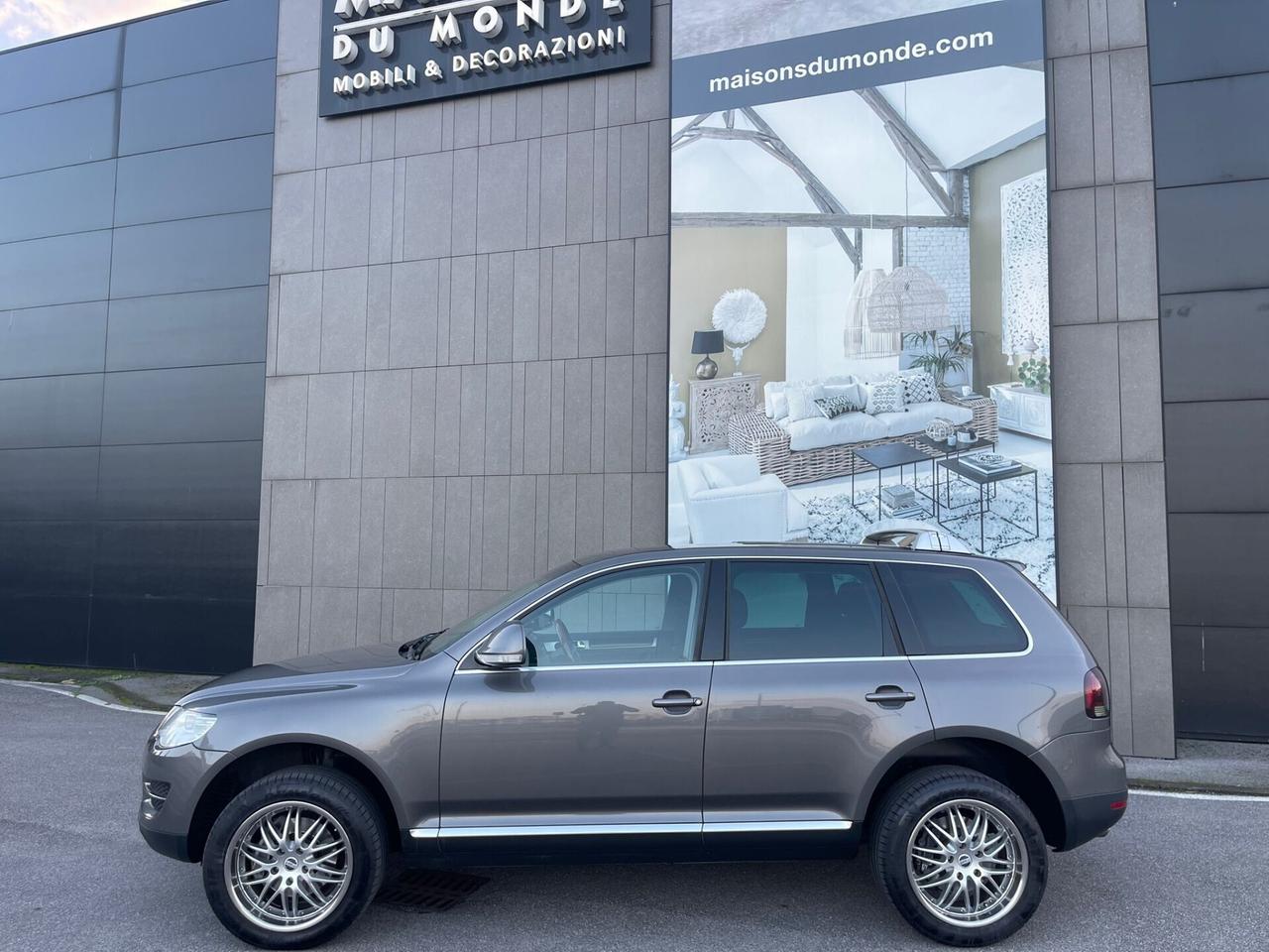 Volkswagen Touareg 240CV 3.0 TDI DPF V6 tip. Executive