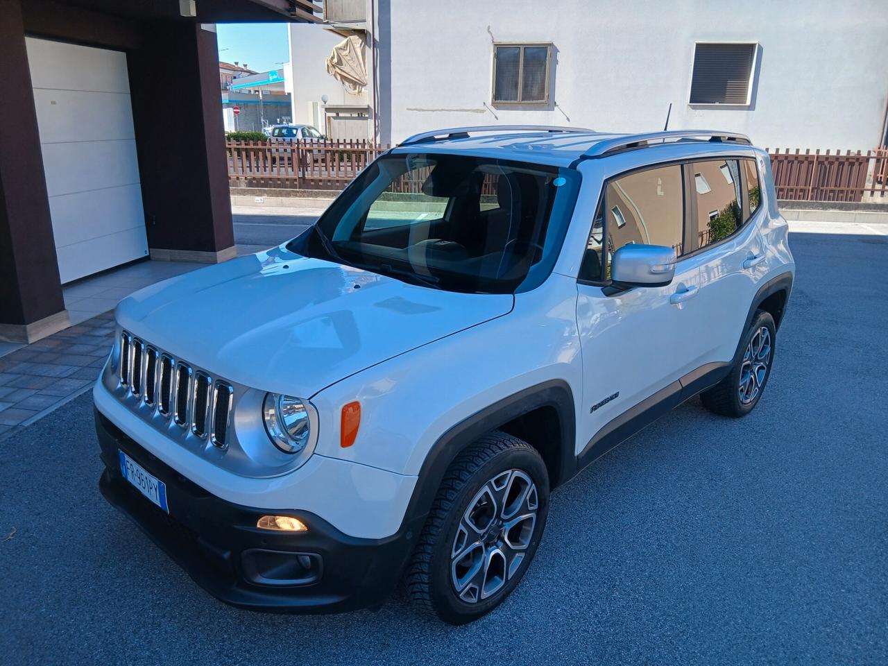 Jeep Renegade 2.0 Mjt 140CV 4WD Active Drive Low Limited tua a € 199 mese