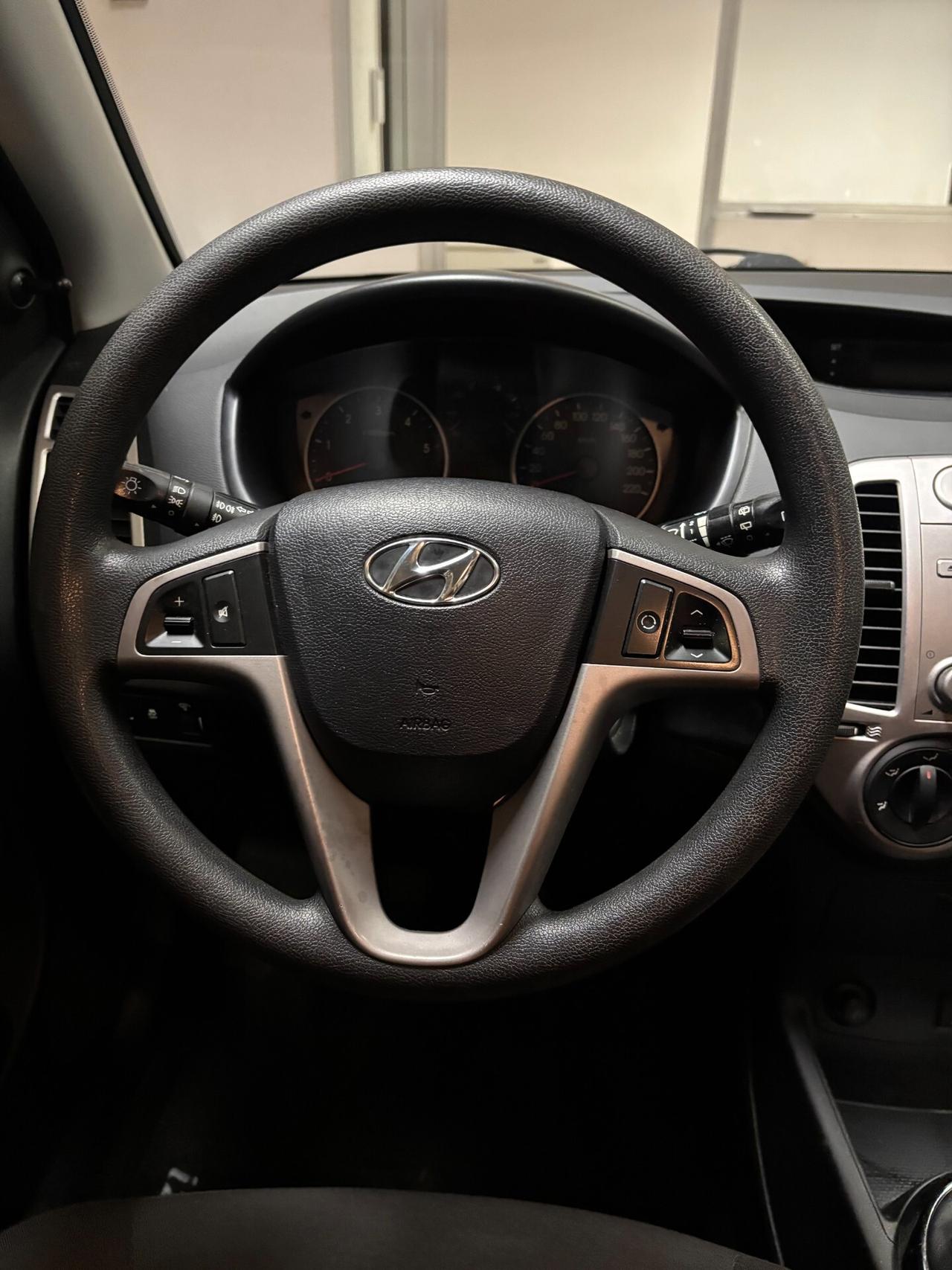 Hyundai i20 1.4 crdi Sound Edition*PER NEOPATENTATI*