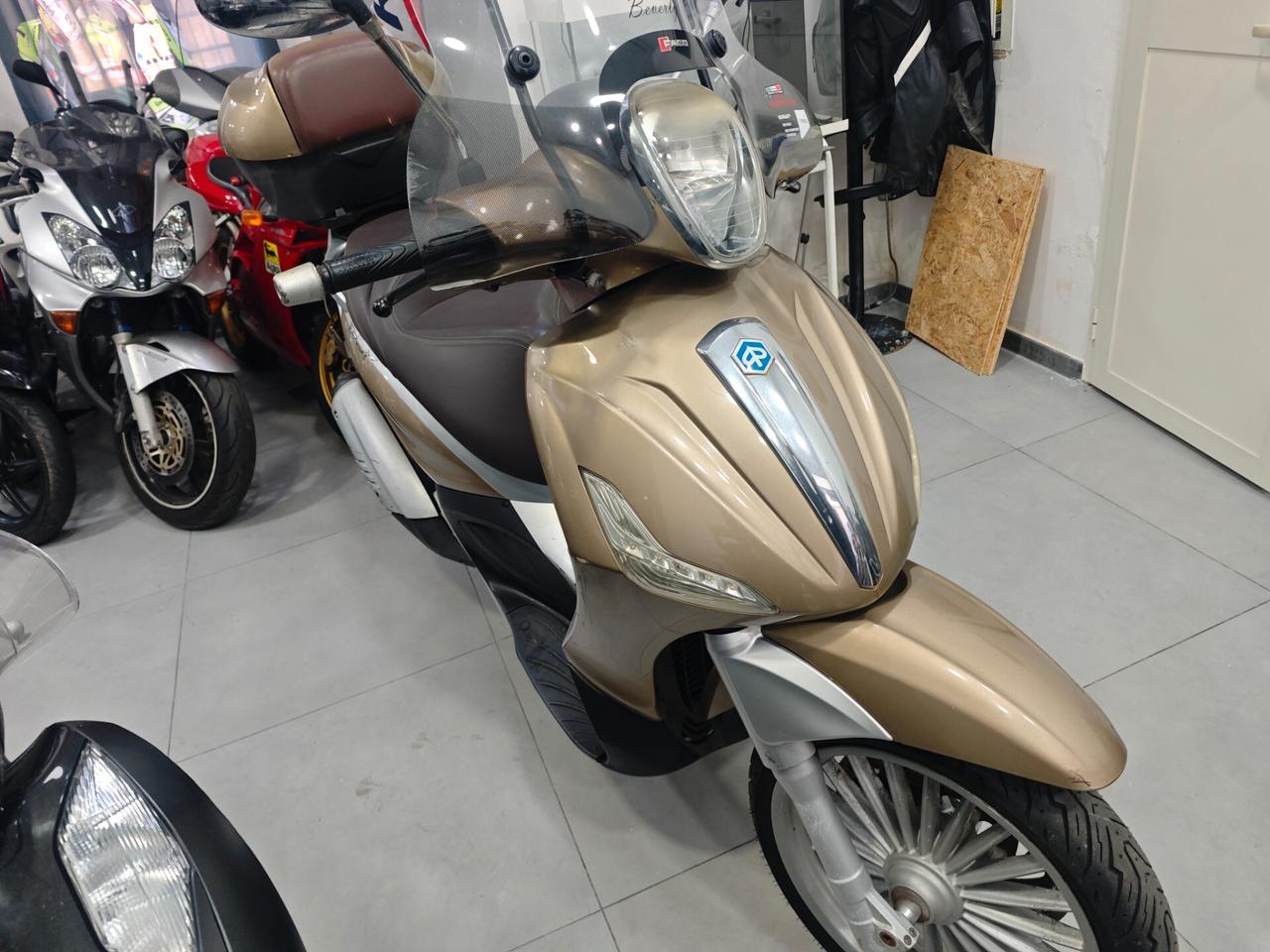 Piaggio Beverly 300 i.e. 300ie