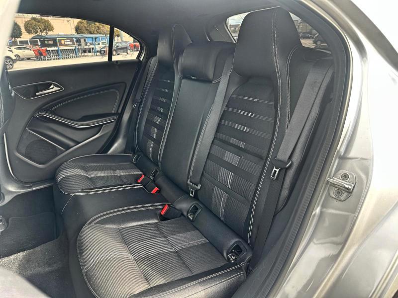 Mercedes A 180 D Premium 7G-DCT my16