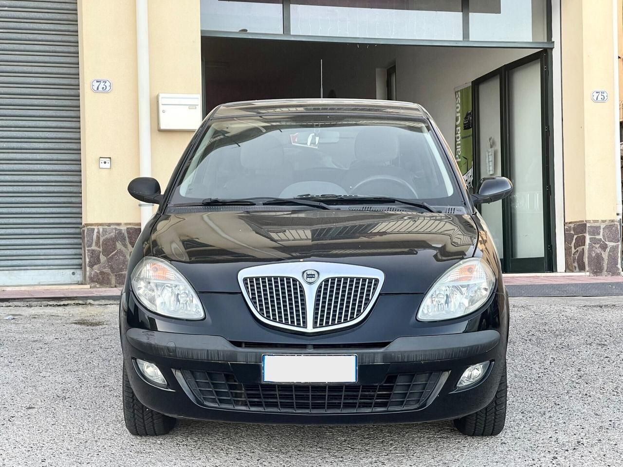 Lancia Ypsilon 1.2 69cv benzina - NEOPATENTATI