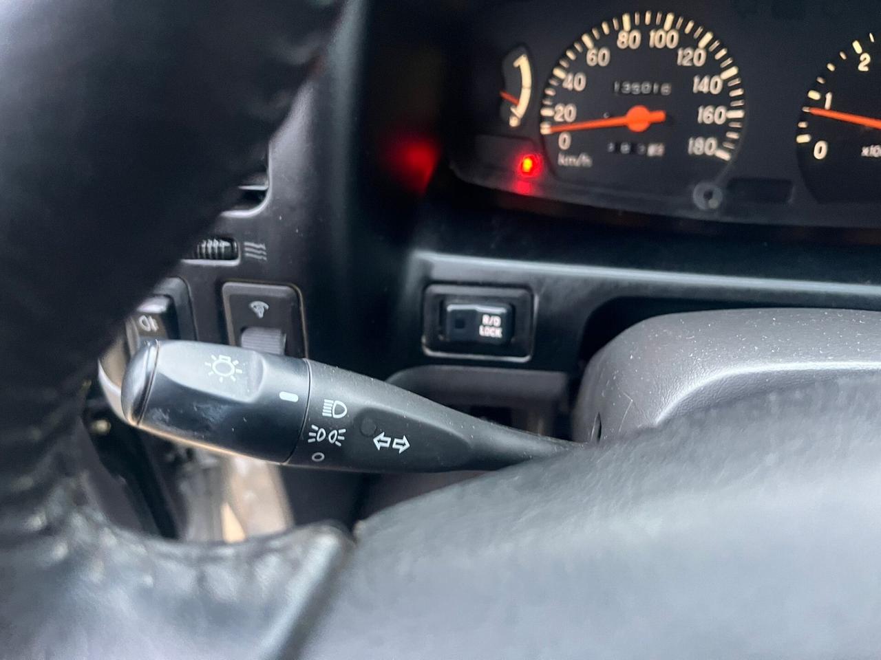 Mitsubishi L200 2.5 Diesel - 4x4 - Pick-Up Cabina