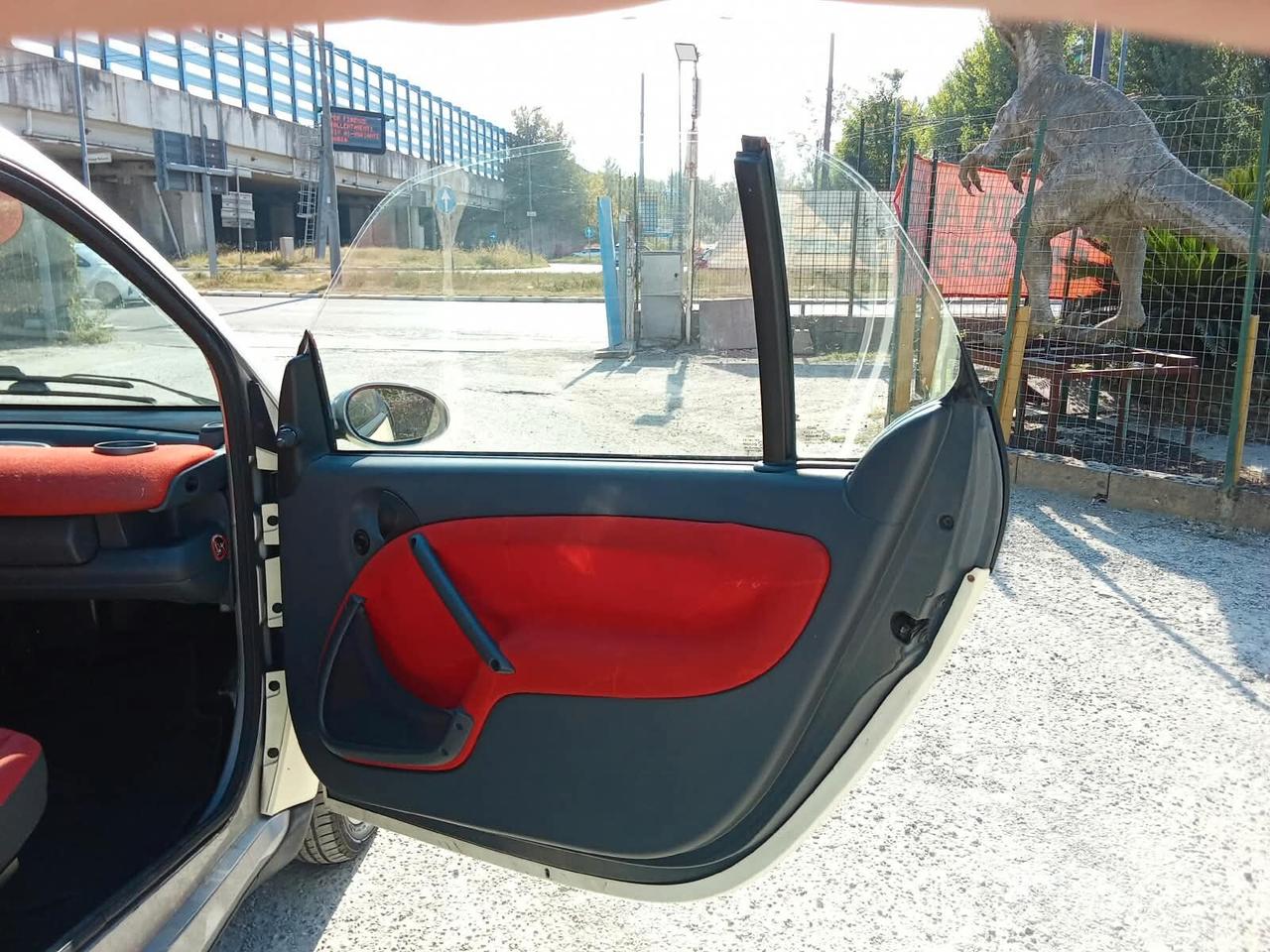 Smart 700 city-coupé pure (45 kW)