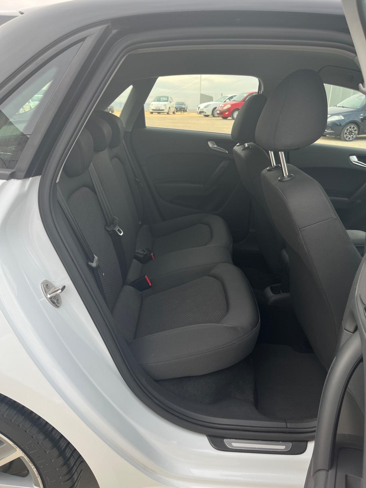 Audi A1 SPB 1.6 TDI S line edition plus