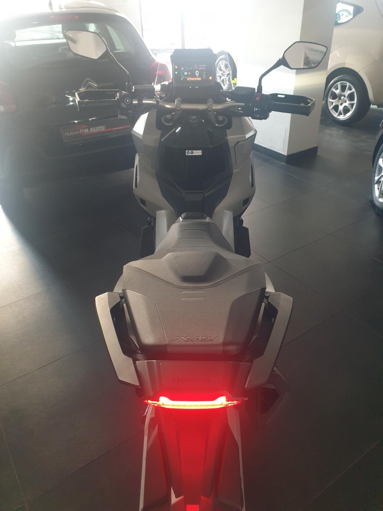 Honda X-ADV 750 Full optional