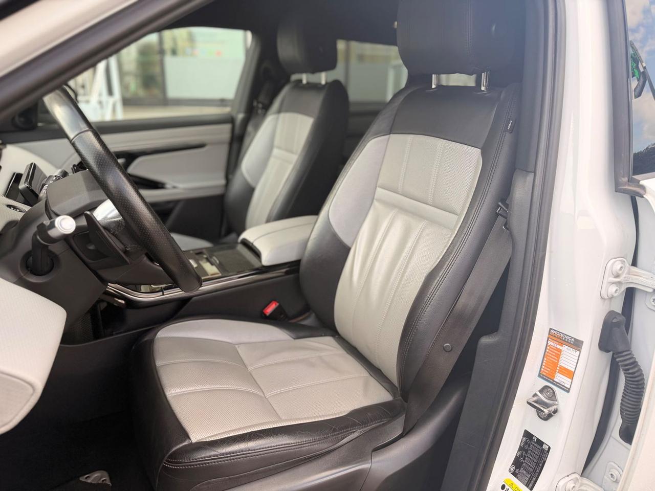 Land Rover Range Rover Evoque R-Dynamic HSE #9930